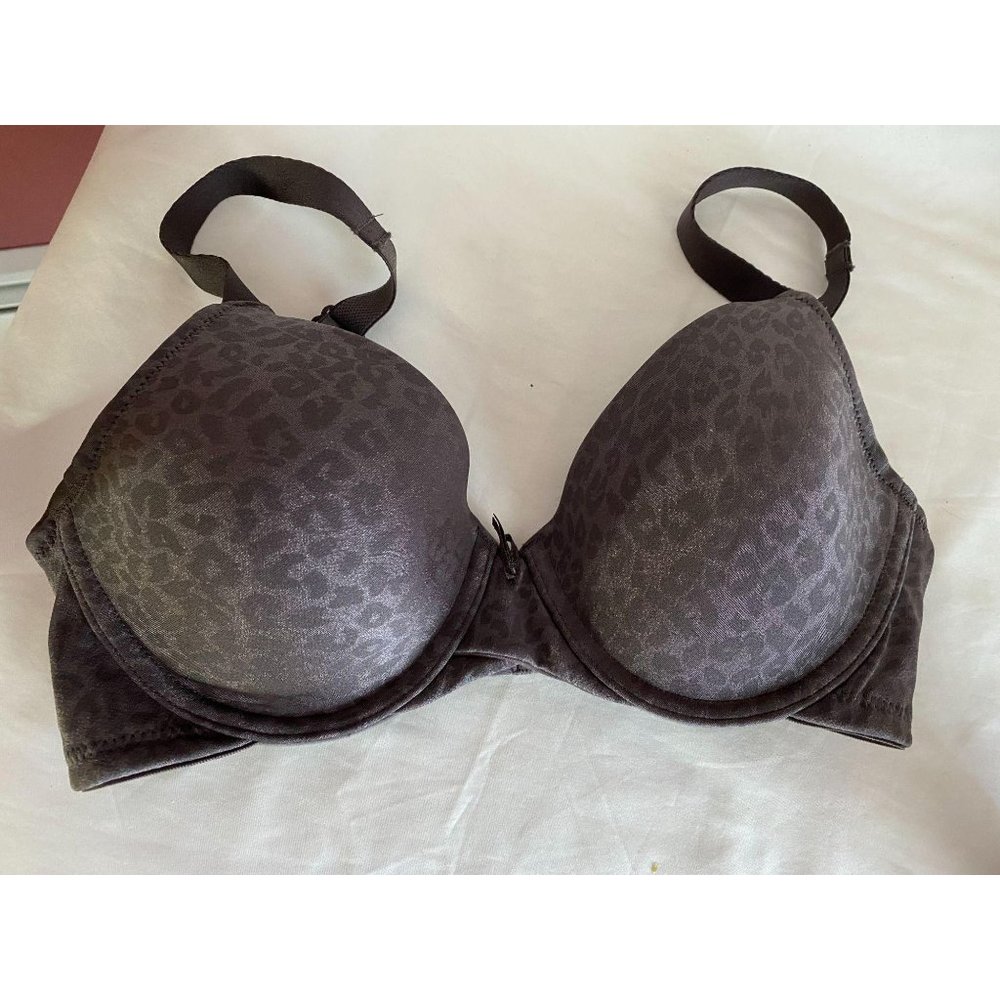Barely Breezies padded bra w/an animal print 32B